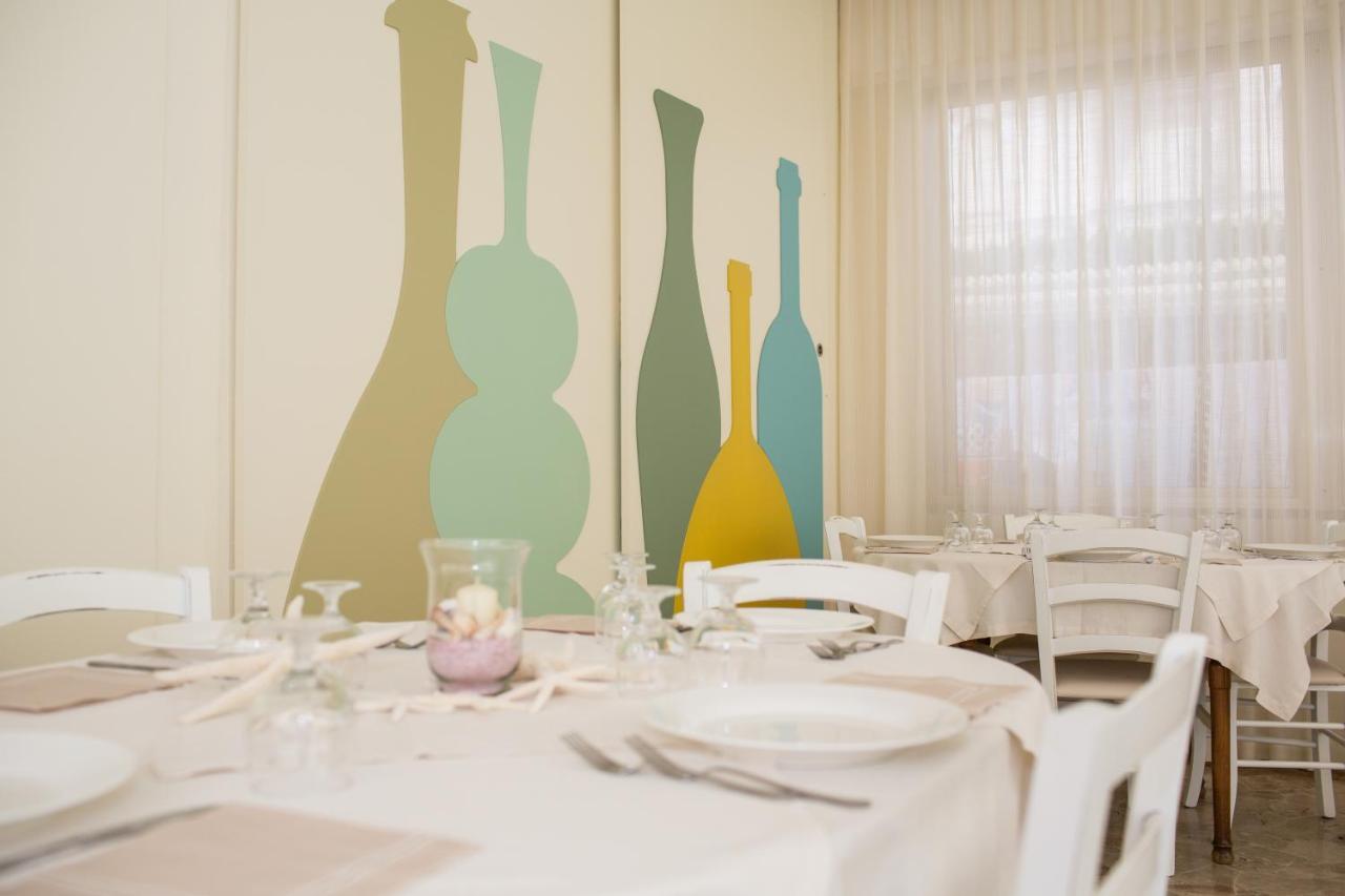 Hotel Trieste เชเซนาติโก ภายนอก รูปภาพ